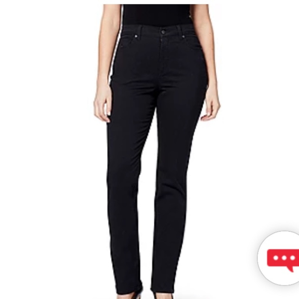 NWT Gloria Vanderbilt,classic rise, tapered leg supreme stretch, size 12, black